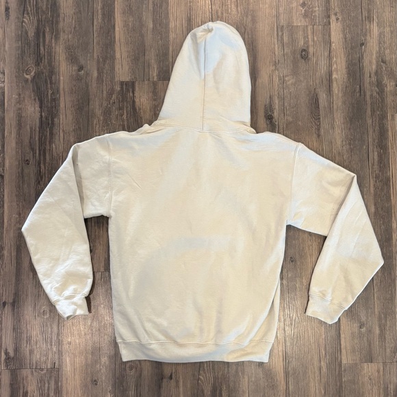 Gildan Cream Hoodie with Owl Graphic - Picture 3 of 3